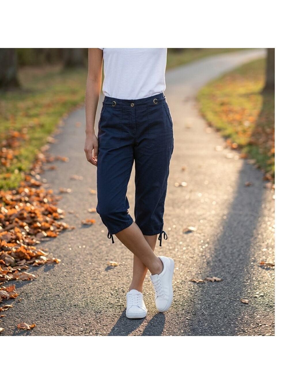 BAY STUDIO Navy Capri's Flat Front Pockets Navy Blue Capri Pants Size 6
